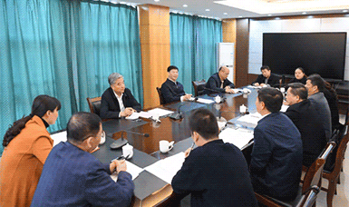 省人大常委會(huì)領(lǐng)導(dǎo)赴順昌征求常委會(huì)工作報(bào)告（稿）意見(jiàn)并在虹潤(rùn)召開(kāi)座談會(huì)